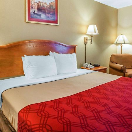 Econo Lodge Брансуик Экстерьер фото