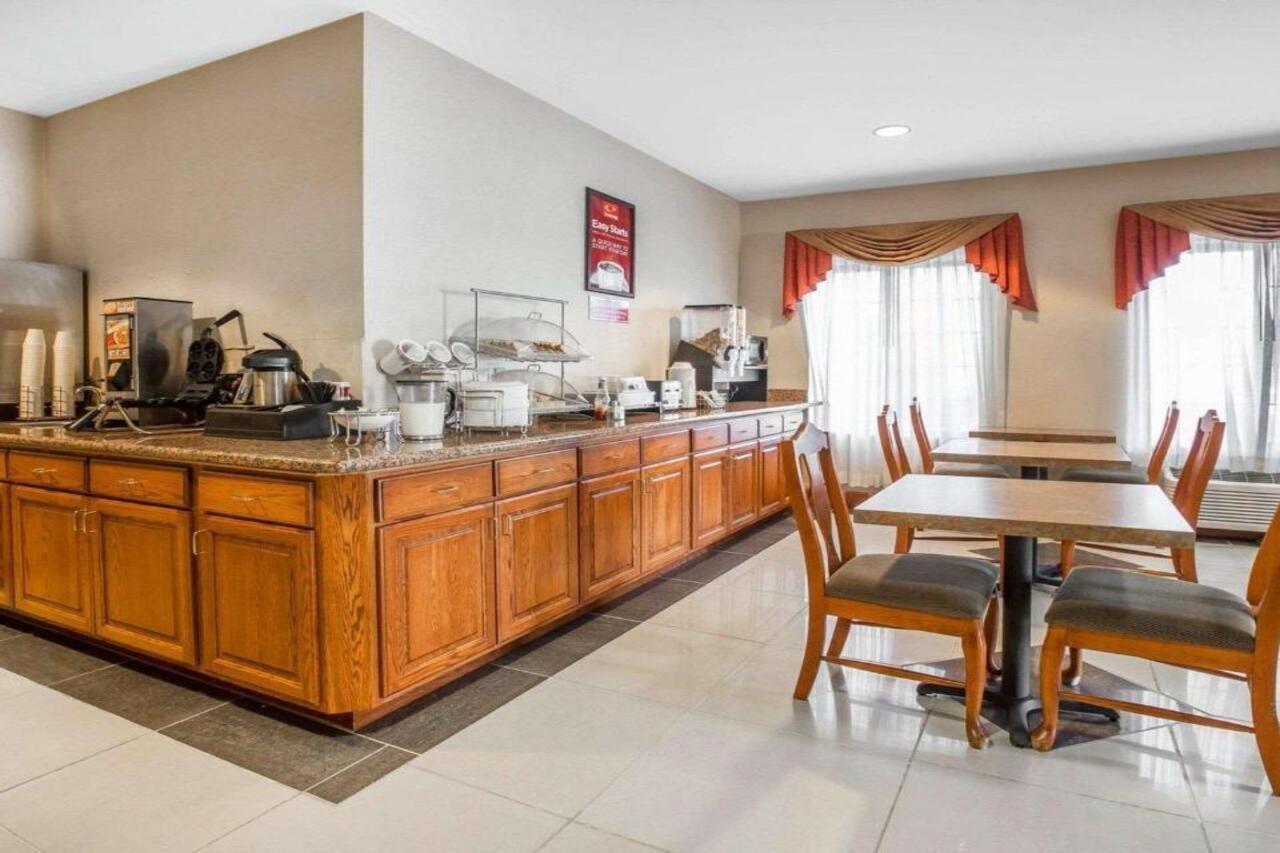 Econo Lodge Брансуик Экстерьер фото