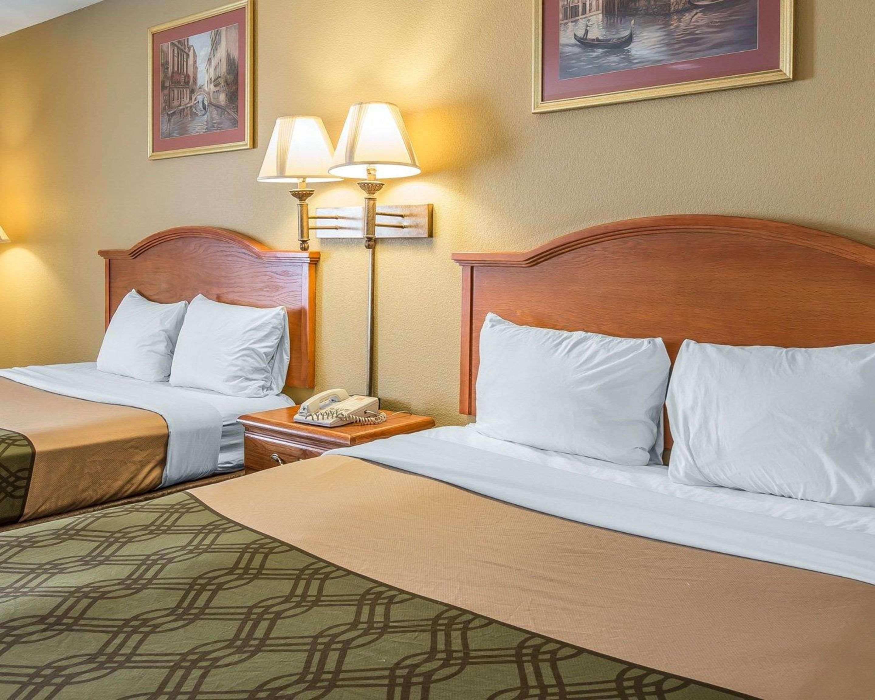 Econo Lodge Брансуик Экстерьер фото