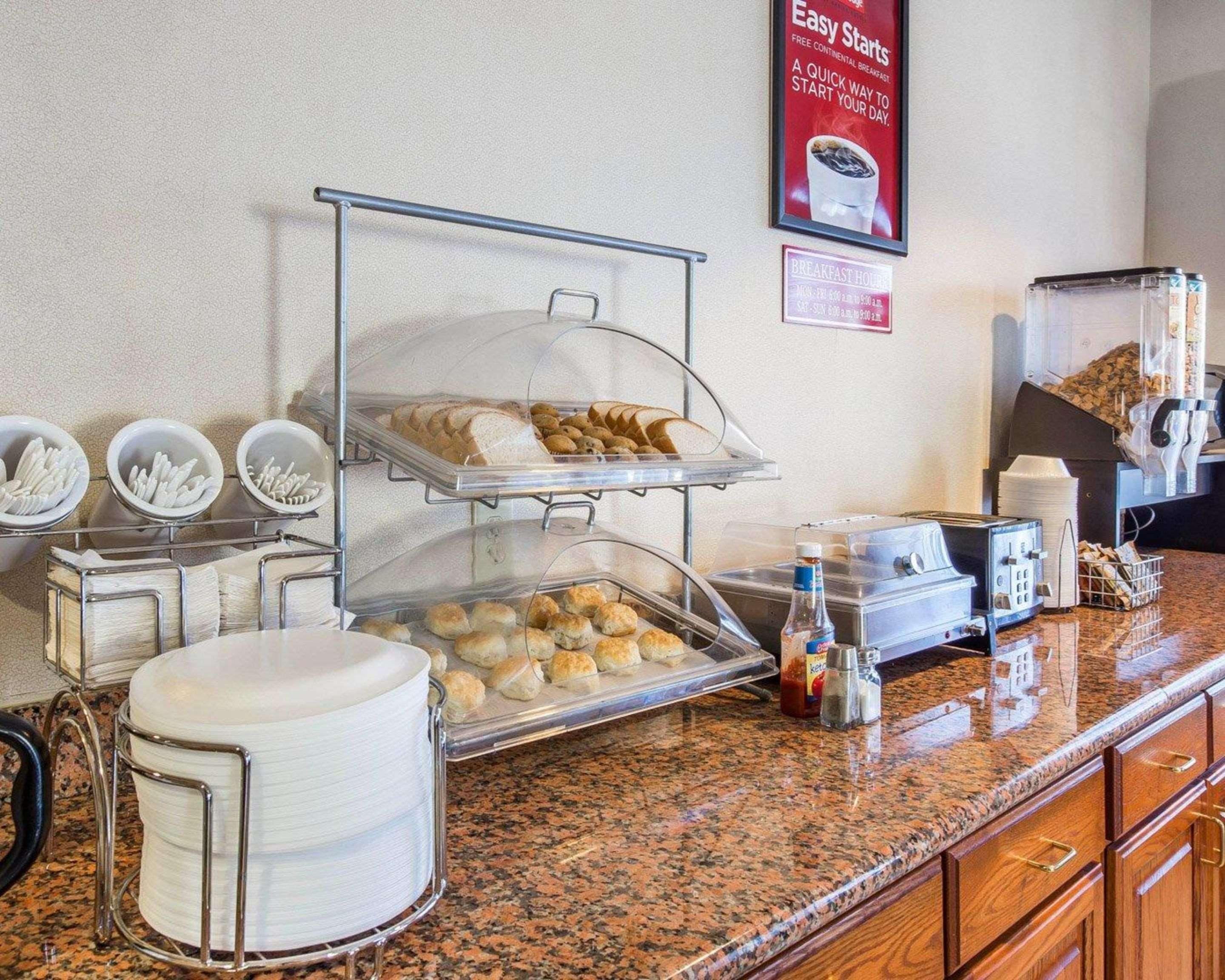 Econo Lodge Брансуик Экстерьер фото