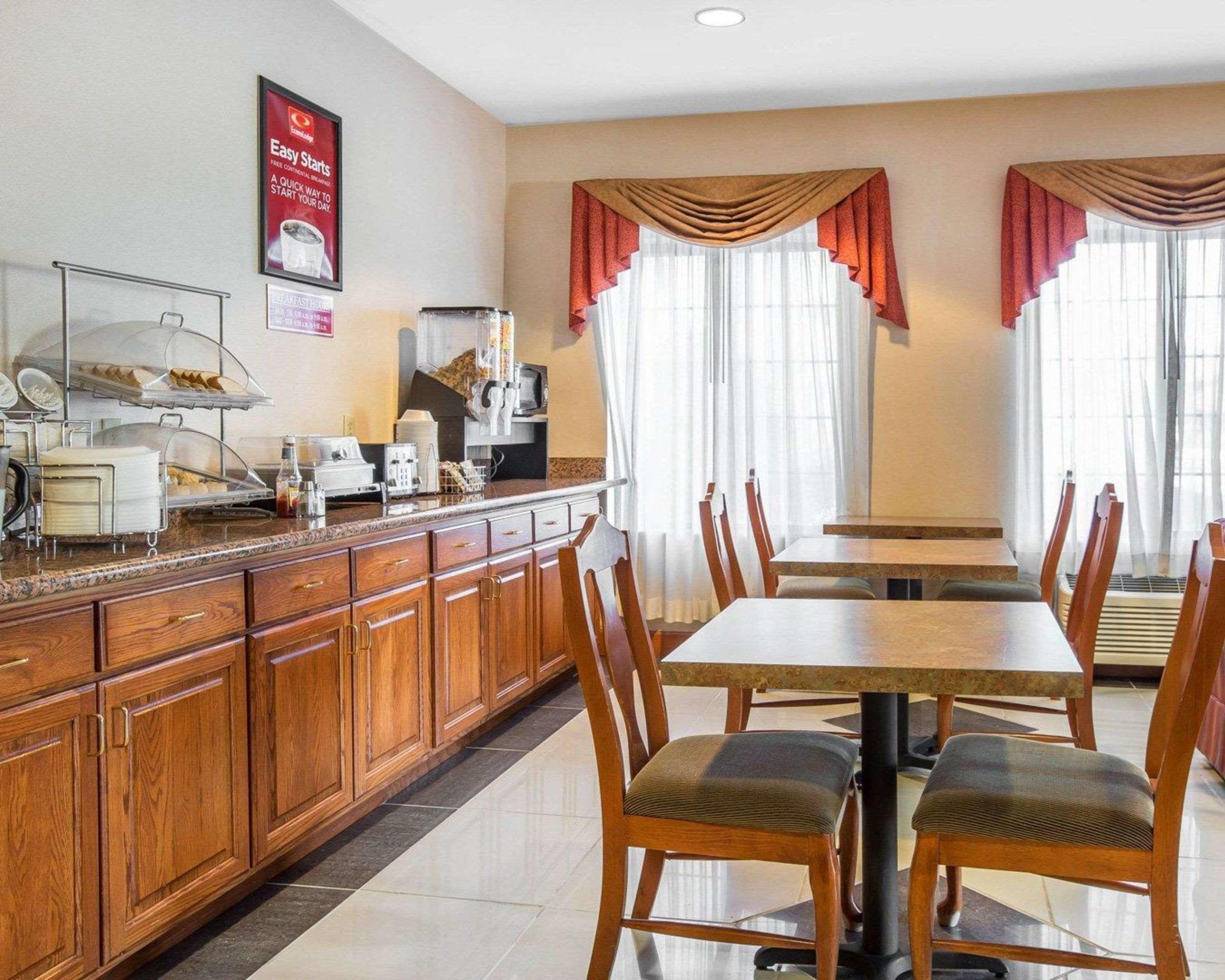 Econo Lodge Брансуик Экстерьер фото