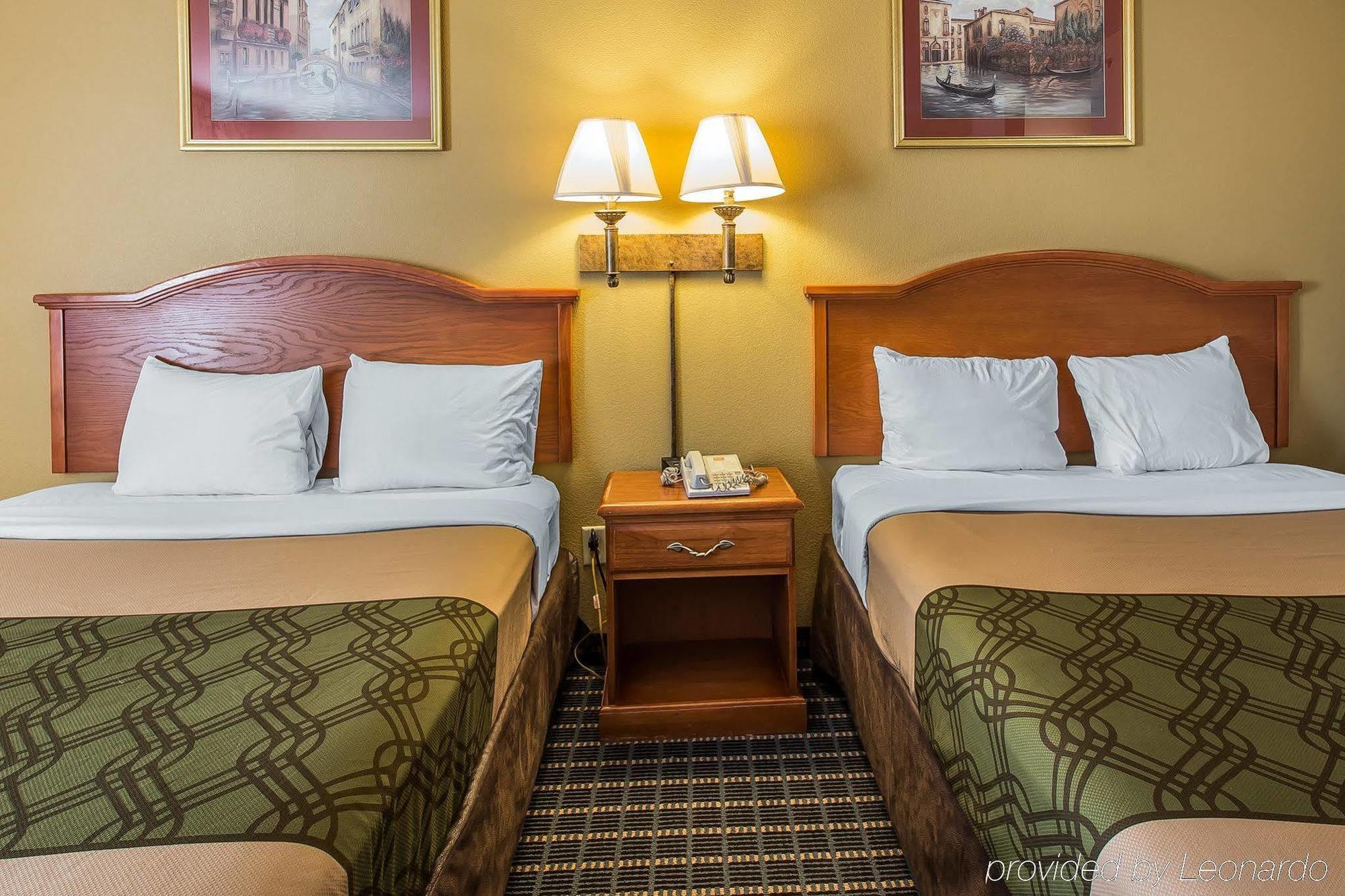 Econo Lodge Брансуик Экстерьер фото
