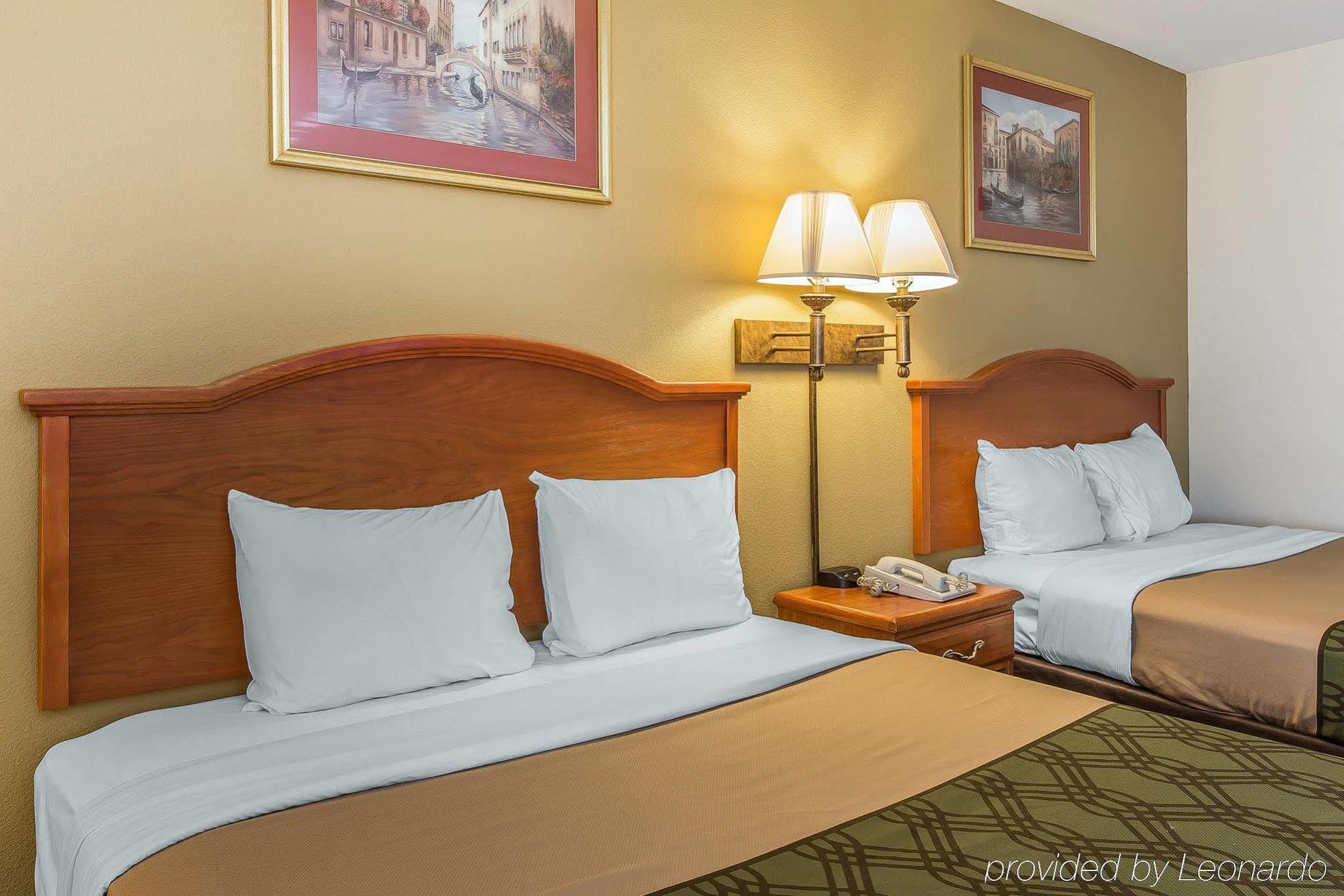 Econo Lodge Брансуик Экстерьер фото